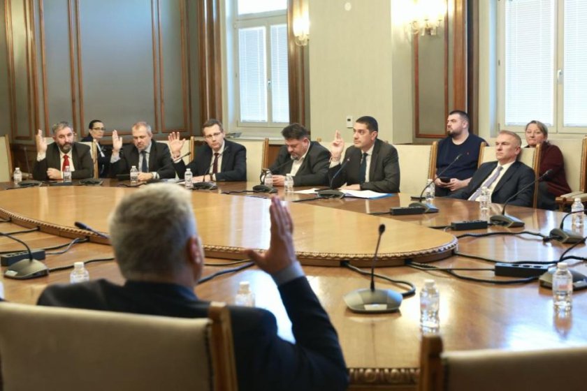 Комисията по отбрана даде &bdquo;зелена светлина&ldquo; за присъединяване към Съвета за мир на Тръмп