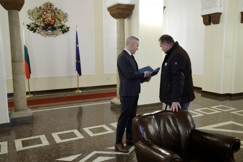 Гошо Боеца влезе при Гюров заради Сарафов