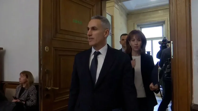 Гюров и Урсула фон дер Лайен обсъдиха четвъртото плащане за България по НПВУ