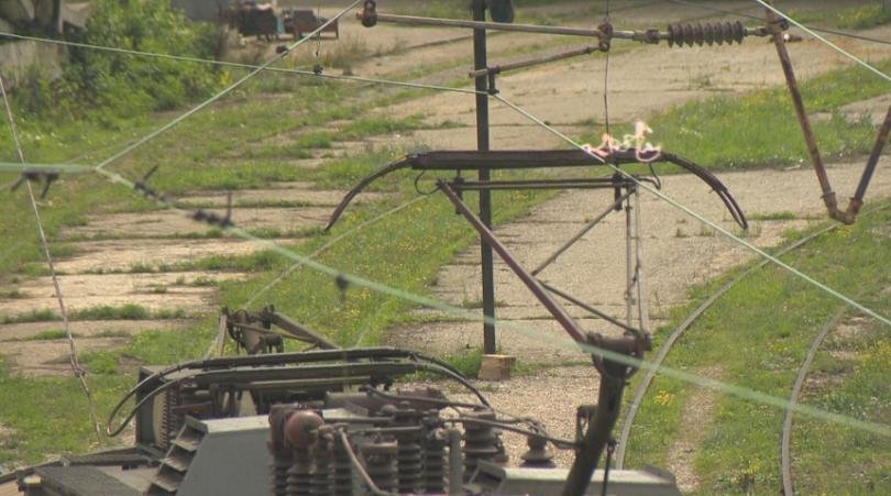 Опасни селфита: Десетки деца са загинали и ранени заради снимки по влакове и стълбове