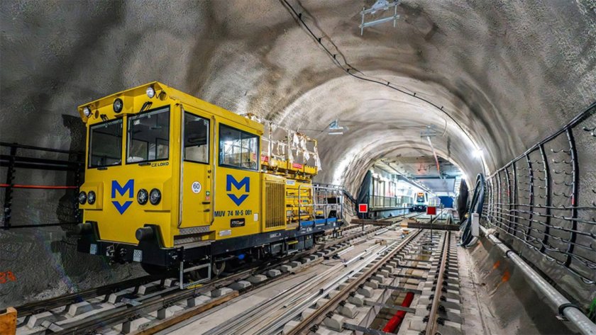 Тунелът на метрото през "Слатина" е наполовина прокопан