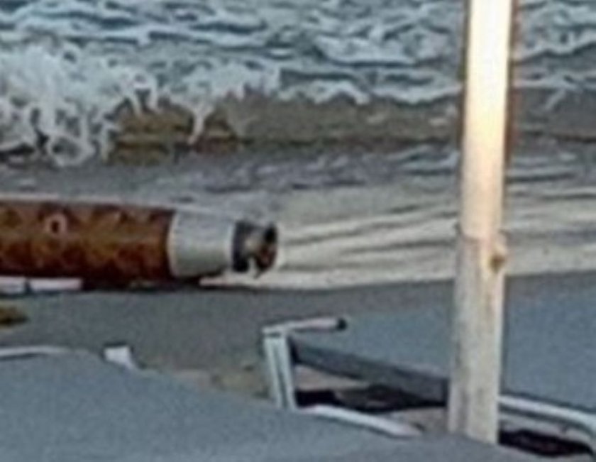 Откриха бойна глава на ракета на брега на Черно море