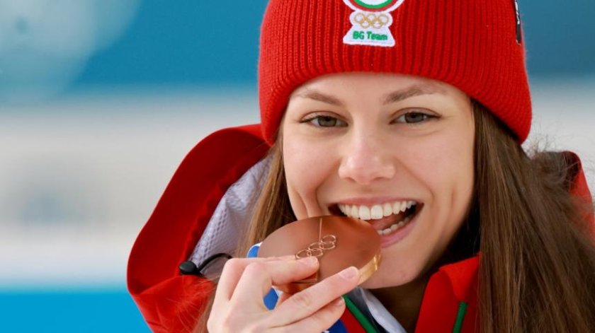 Лора Христова се завръща на родна земя