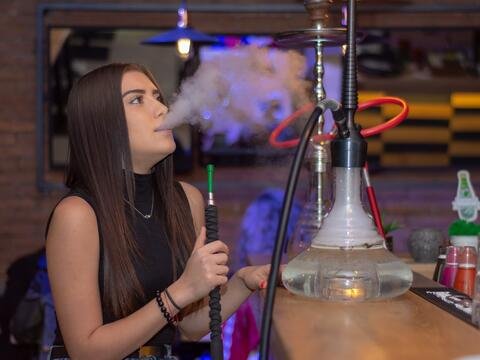 Полицията във В.Търново погна търговци на алкохол и цигари заради продажби на непълнолетни