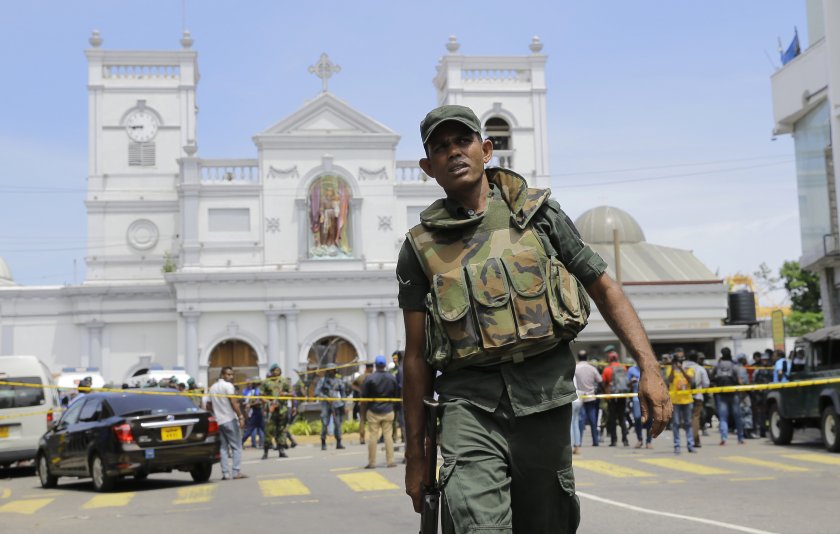 Шри Ланка е под полицейска обсада 