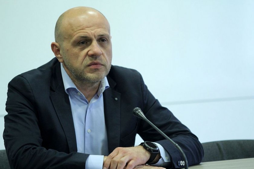 Томислав Дончев: Пътят от бюрото на министъра до подсъдимата скамейка е къс