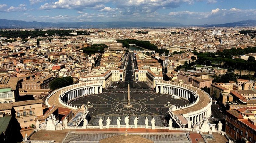 За първи път жена зае висша длъжност във Ватикана