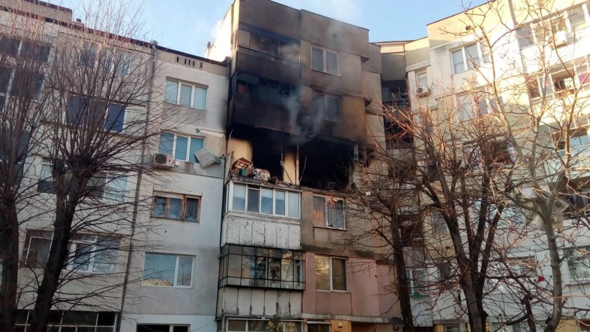 Пострадалите при взрива във Варна остават за лечение