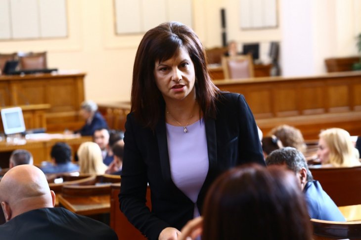 Дариткова: Няма да има предсрочни избори 