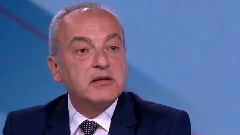 Гълъб Донев: Радев е разпознаван от хората като алтернатива на модела на управление