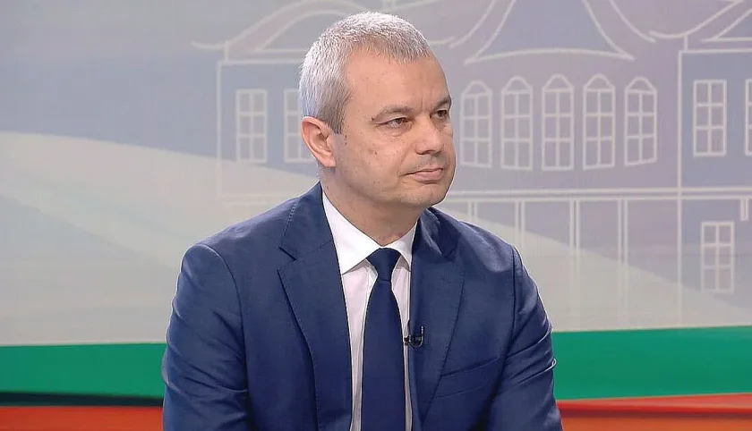 Копейкин още се държи за левчето