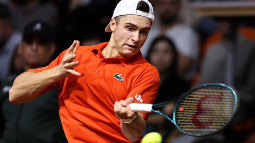 Алекс Василев на 1/4-финал в Сплит