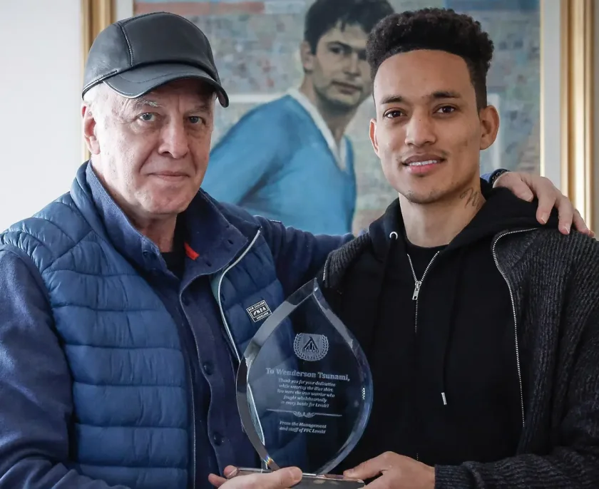 Наско награди Цунами