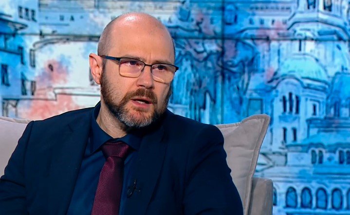 Янкулов: Няма правен хаос около Гюров, спрете със спекулациите