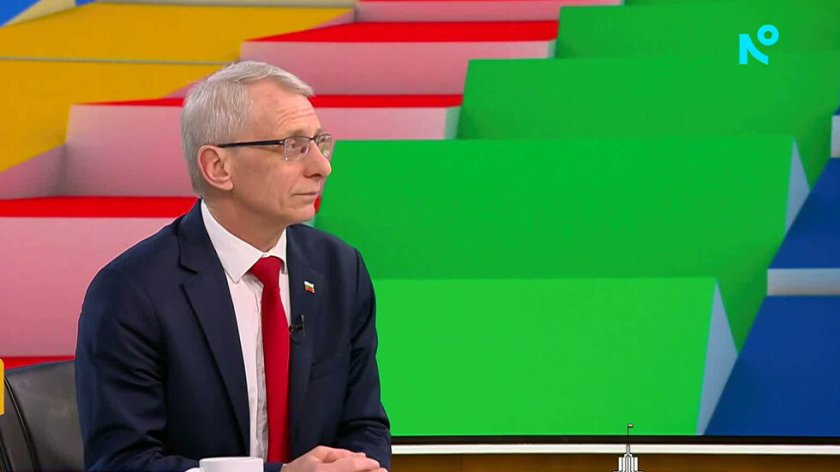 Николай Денков: Може да гласуваме с Радев