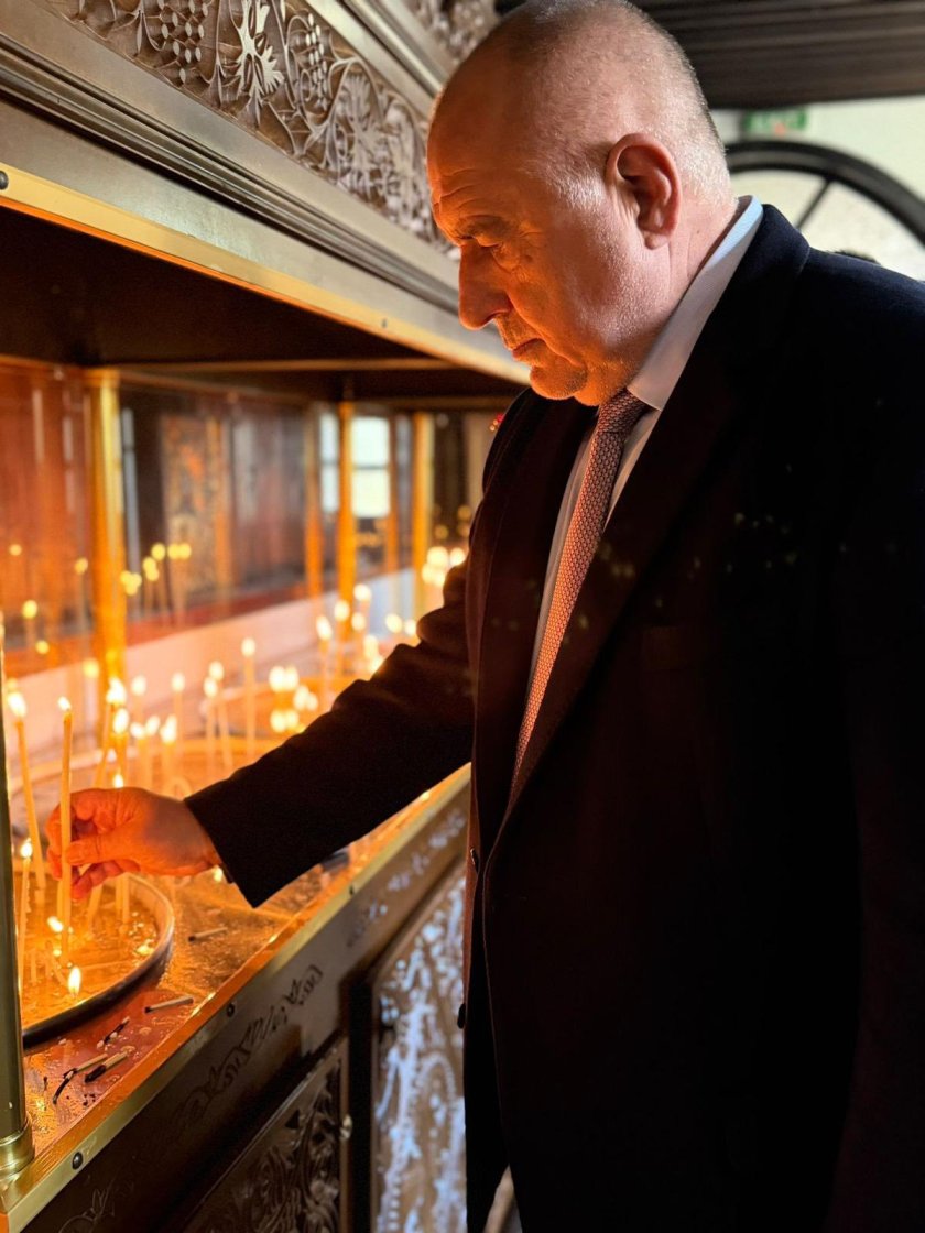 Навръх Благовещение: Бойко се черкува в Кюстендил