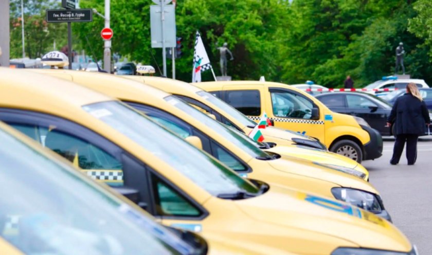 Таксиметрови шофьори отказват да работят заради цените на горивата