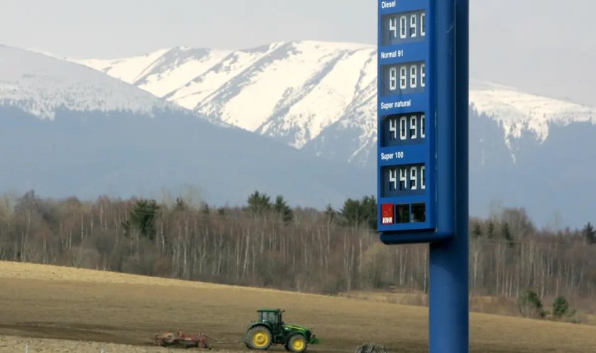Словакия въведе различни цени на дизела за местни и чужди шофьори