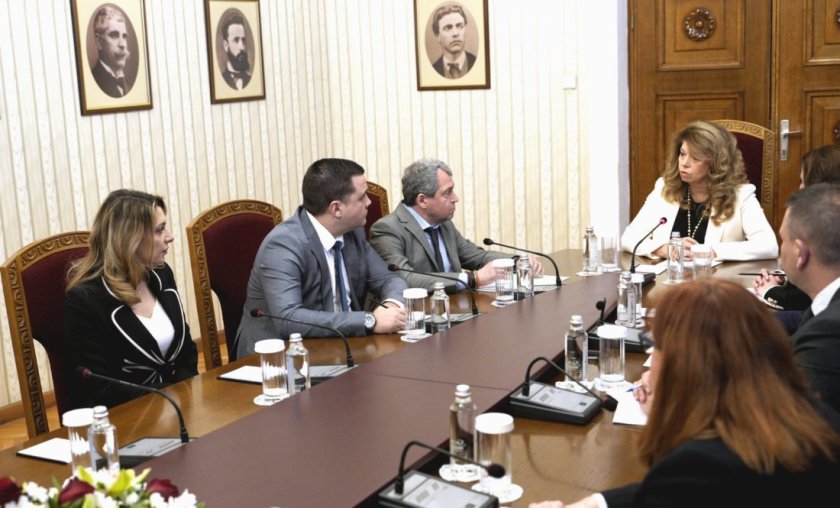 ИТН се видяха с Йотова, тя отказа да свика КСНС