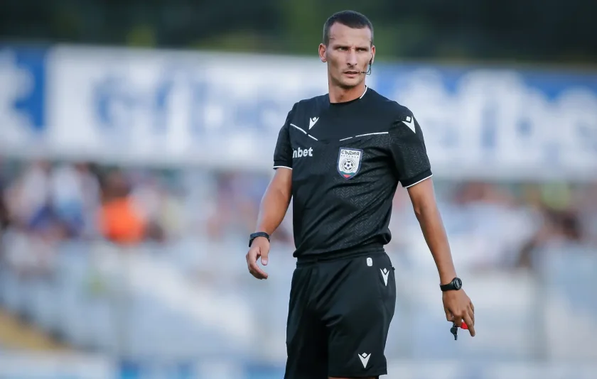 Стоян Арсов свири Лудогорец - ЦСКА 1948