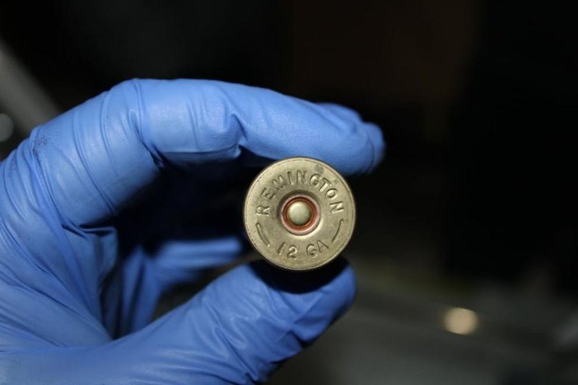 Откриха боен арсенал в апартамент в Кърджали