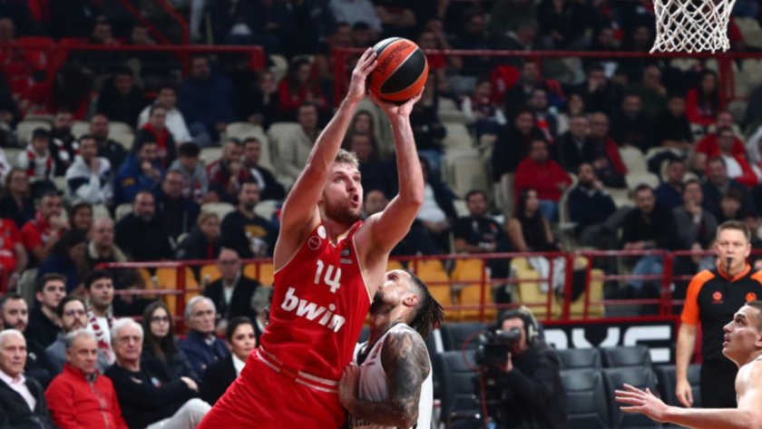 Везенков и Олимпиакос удариха ПАО, българинът отнесе куп псувни