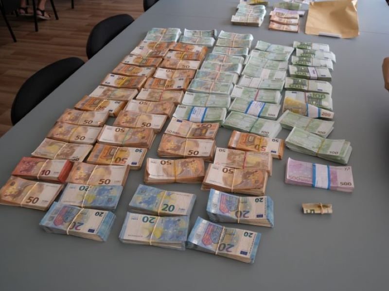 Операция "Купен вот": Иззеха над 20 000 евро и агитационни материали в Поморие
