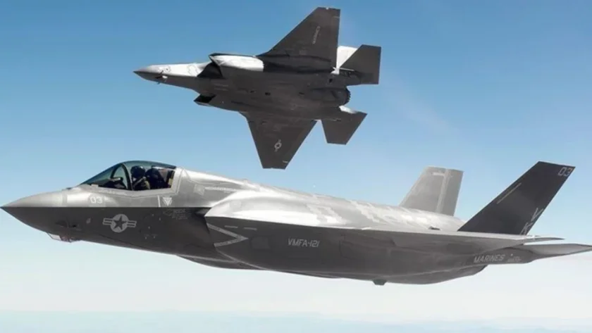 Полша вдигна изтребители по тревога