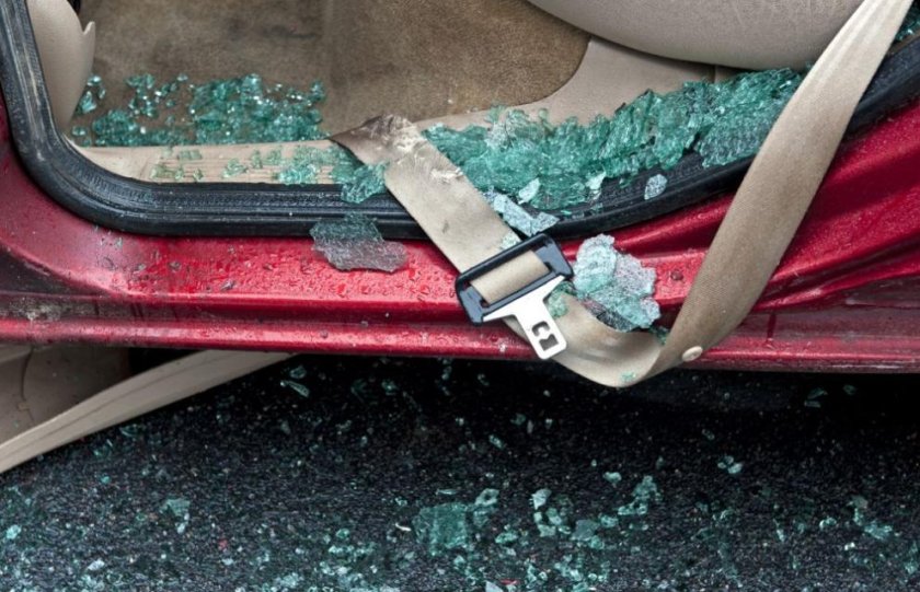 Катастрофа с жертва затруднява движението по Подбалканския път