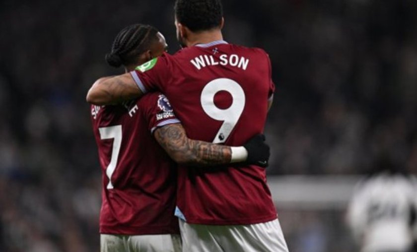 "Уест Хям" се справи с "Уулвърхямптън" в опит да запази мястото си елита на Англия