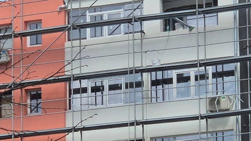 Работник умря след падане от скеле в Бургас