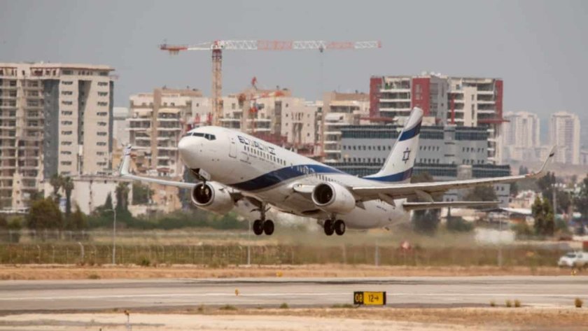 Израел отваря въздушното си пространство в полунощ