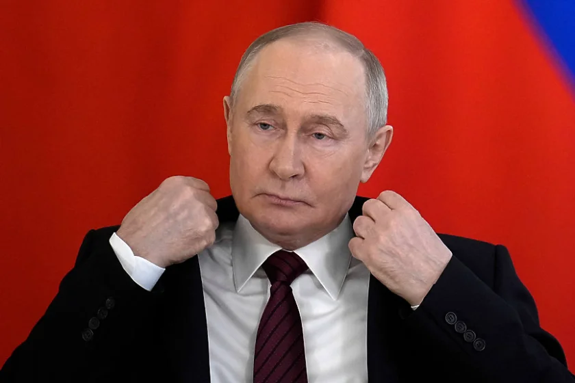 Доверието към Путин пада