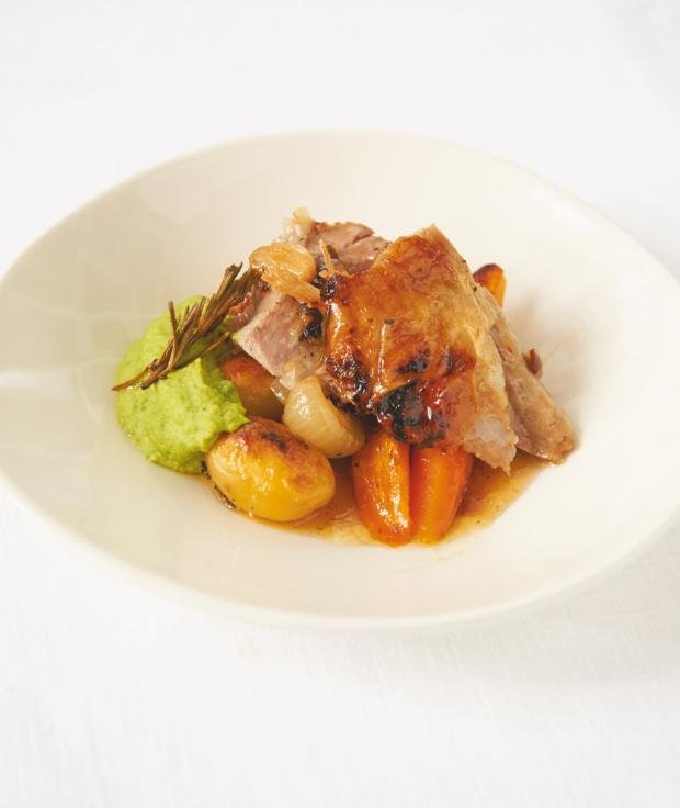 Великден с Lupa.bg: Агнешка плешка с печени зеленчуци и пюре грах