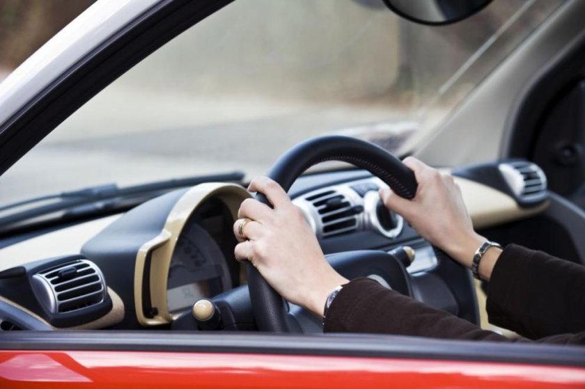 Хванаха жена в Румъния да шофира със 176 км/ч, бързала &bdquo;за да не ѝ изгорят козунаците&rdquo;