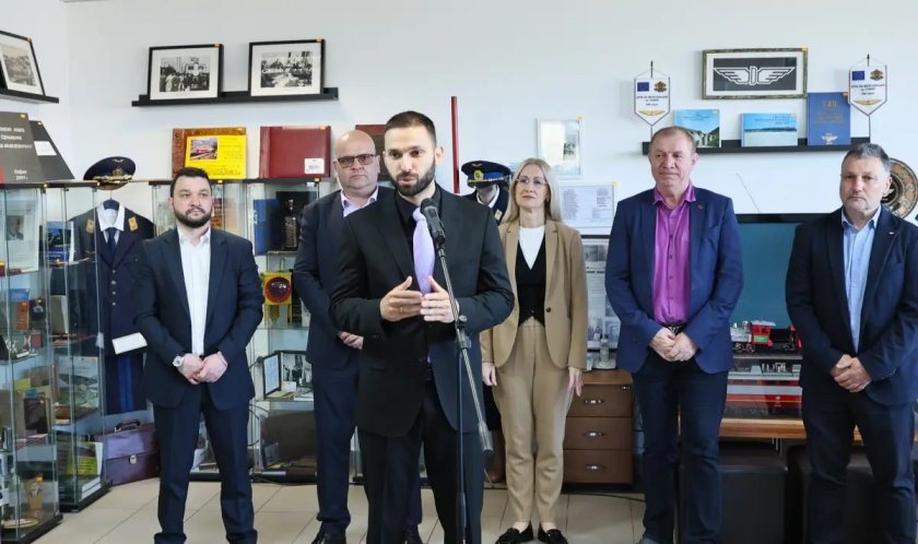 Наградиха железничари за професионализма по време на двата влакови инцидента преди дни