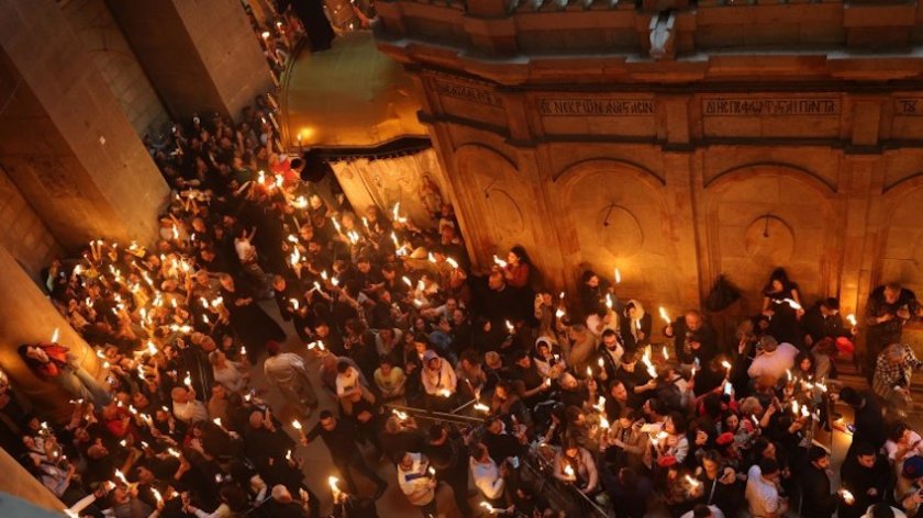 Благодатният огън ще пристигне тази вечер в Русе от Румъния