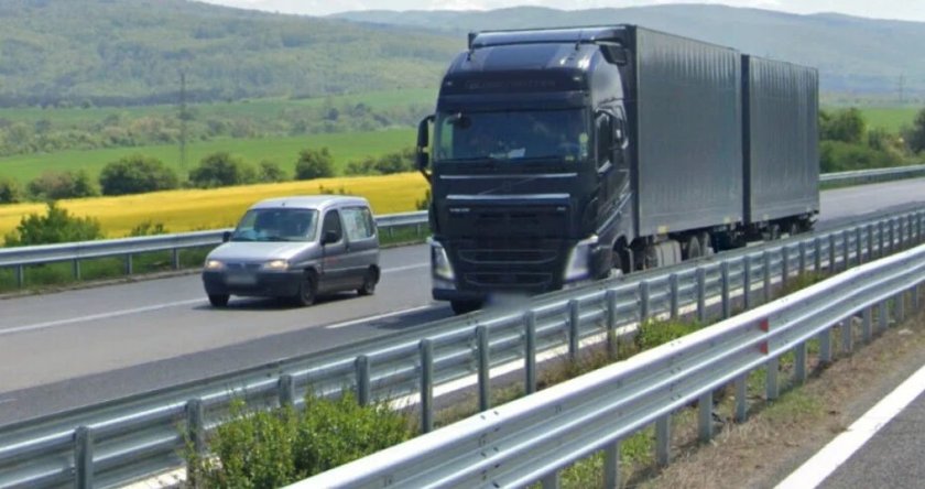 Спират тировете по автомагистралите за Великден