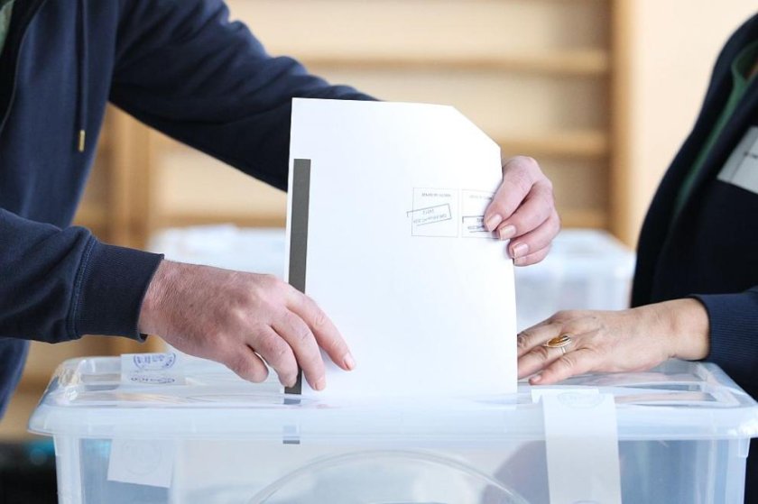 Хванаха мъж за купуване на гласове в община Търговище