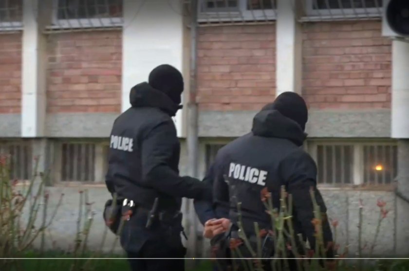 В акция срещу търговия с гласове: Иззеха над 10 000 долара в Дупнишко 