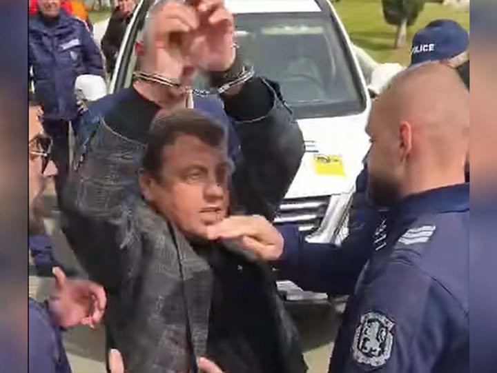Хотелиерът Венелин Ташев бе изведен с белезници