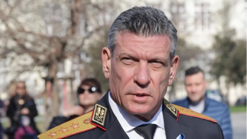 Тирът, блокирал вчера тунел Витиня на автомагистрала Хемус, е бил