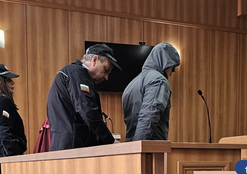 Потрес: Арестуваният полицай за порнография в Пловдив снимал и децата си