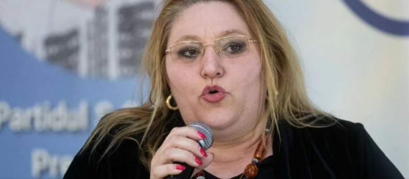 КОСТЯ, ТИ, БЕЗЗЪБО ПСЕ: Виж румънската си колежка (ВИДЕО)