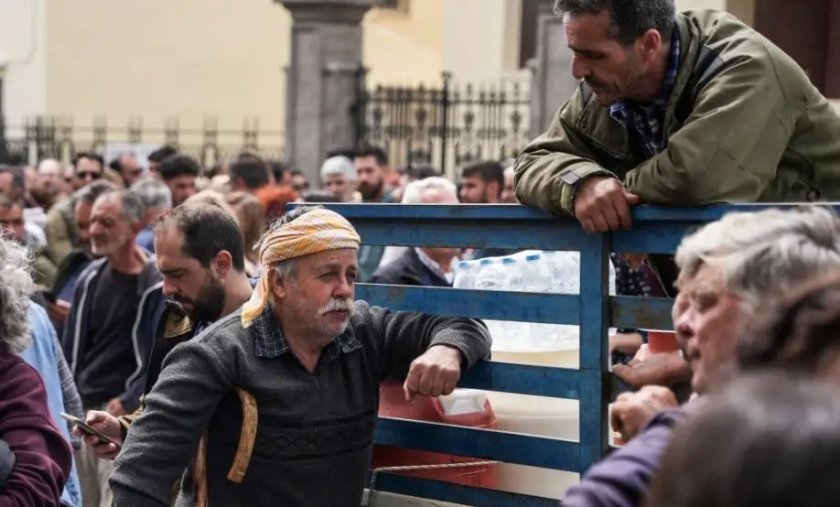 Свърши храната на остров Лесбос