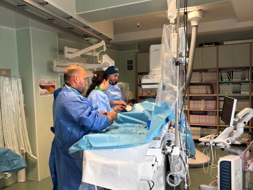 В Бургас спасиха 90-годишна баба с аневризма на аортата