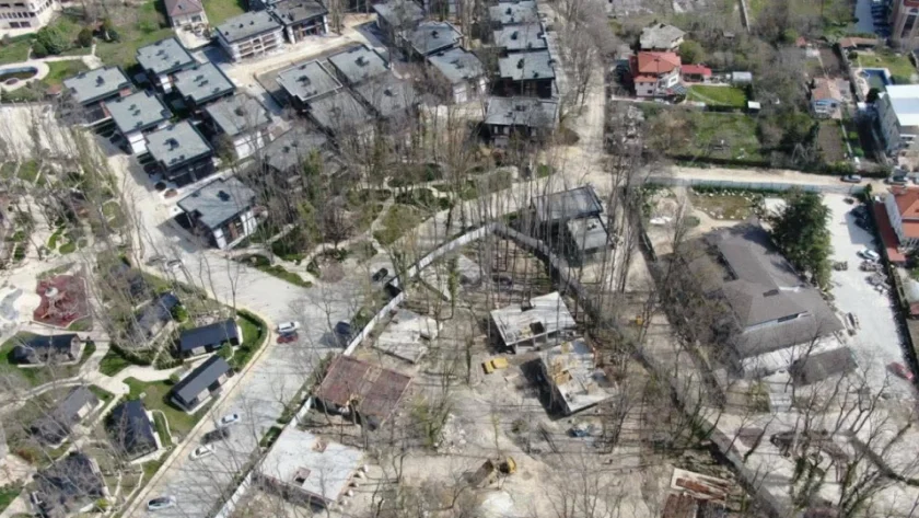 Спират с патрулки незаконно строителство край Варна