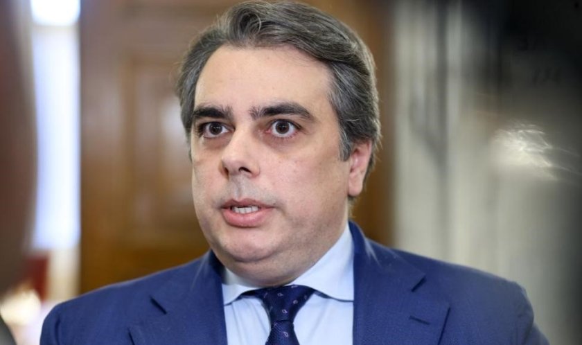 Гейовете бесни на Асен Василев