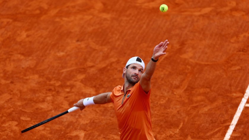 Григор Димитров падна с още две места