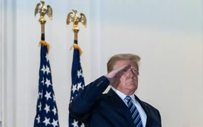 Тръмп нареди на ВМС да ликвидират лодки, миниращи Ормузкия проток